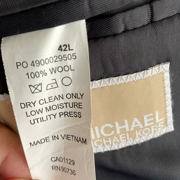 Michael Kors Suit Jacket 100% Wool - Size 42L- Navy Blue - Picture 5 of 12